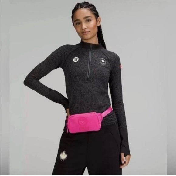 NEW Team Canada sonic pink mini belt bag - Picture 6 of 8